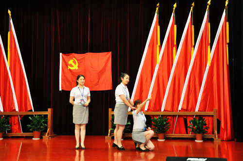 南京科技館“傳誦紅色經(jīng)典、喜迎盛會(huì)召開(kāi)”迎接十九大詩(shī)歌朗誦比賽取得圓滿(mǎn)成功