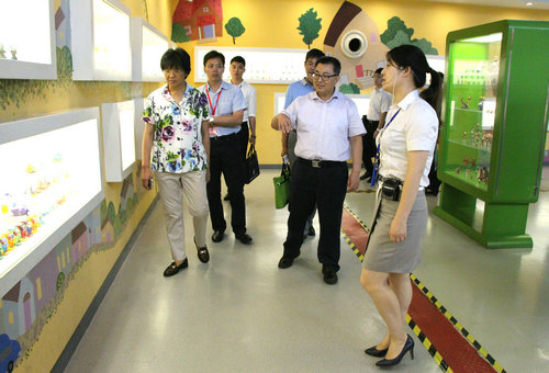 中科協(xié)黨組成員、書記處書記王春法考察南京科技館