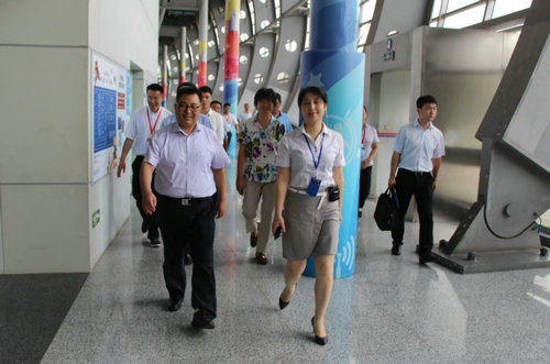 中科協(xié)黨組成員、書記處書記王春法考察南京科技館