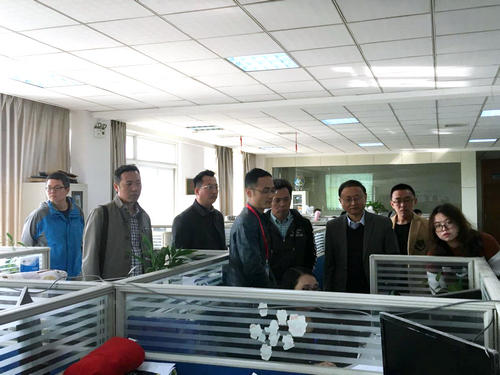 市科協(xié)莊文輝副主席率展區(qū)改造小組赴合肥展品公司考察