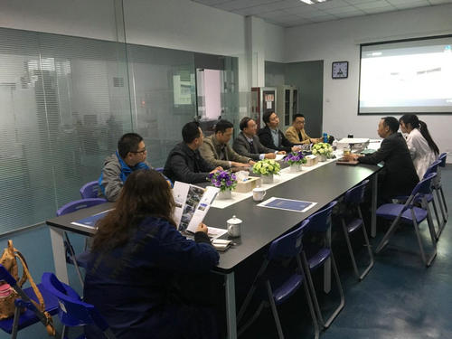 市科協(xié)莊文輝副主席率展區(qū)改造小組赴合肥展品公司考察