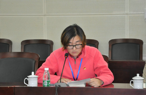 南京科技館黨支部組織學(xué)習(xí)黨的十九大報(bào)告