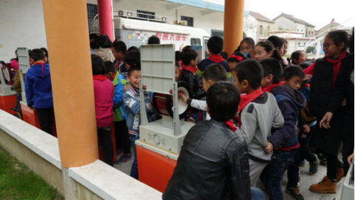 我館科普大篷車開進(jìn)高淳椏溪鎮(zhèn)中心小學(xué)