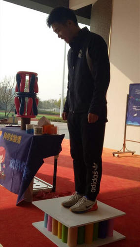 南京科技館科學(xué)課《紙堅(jiān)強(qiáng)》首進(jìn)南京青奧村小學(xué)