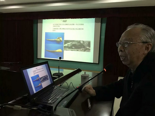 《長江里的國寶——白鱀豚》主題講座在我館順利開講