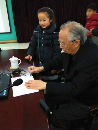 《長江里的國寶——白鱀豚》主題講座在我館順利開講