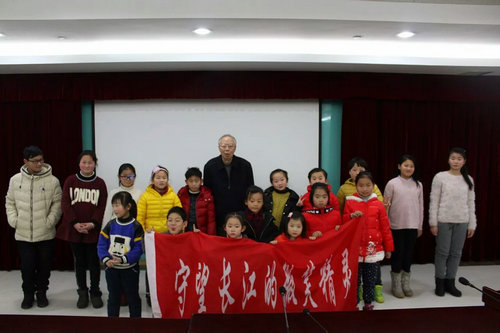 《長江里的國寶——白鱀豚》主題講座在我館順利開講