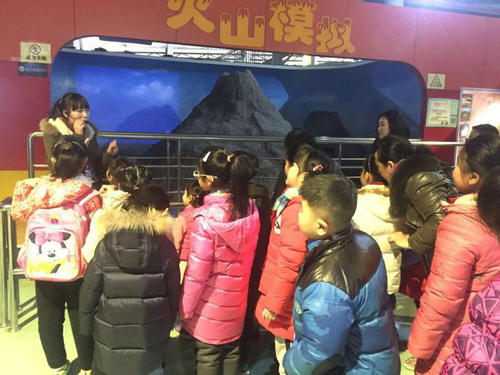 交通銀行攜手科技館舉辦“小小科學(xué)家”親子活動(dòng)