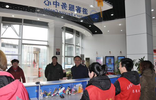 市科協(xié)領(lǐng)導(dǎo)新年走訪慰問科技館員工