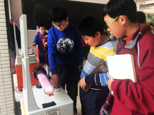 ? 科普大篷車攜手“南京科協(xié)大講堂”走進(jìn)弘光中學(xué)