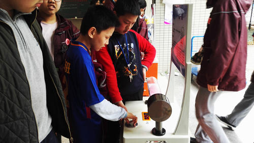 ? 科普大篷車攜手“南京科協(xié)大講堂”走進(jìn)弘光中學(xué)