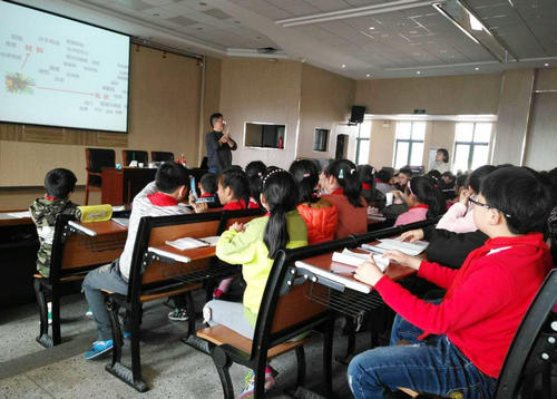 2018年度“南京科普報(bào)告進(jìn)校園”活動火熱進(jìn)行中