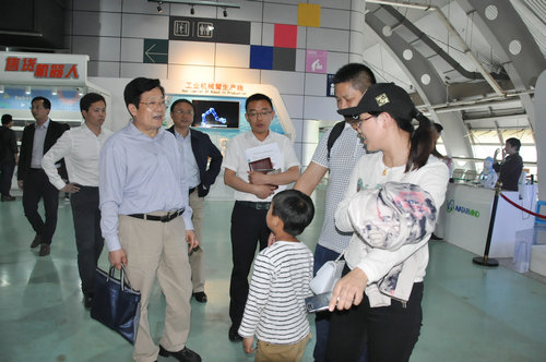 我館迎接江蘇省科技館年度績(jī)效考評(píng)組檢查