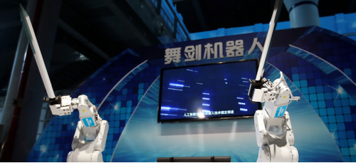 二樓：“能源與環(huán)境”、“機器人世界”、“信息與技術”