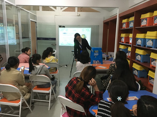 我館面向幼兒教師開展地震逃生技能培訓(xùn)