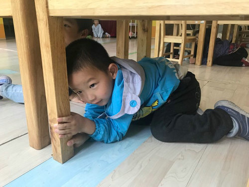 我館面向幼兒教師開展地震逃生技能培訓(xùn)