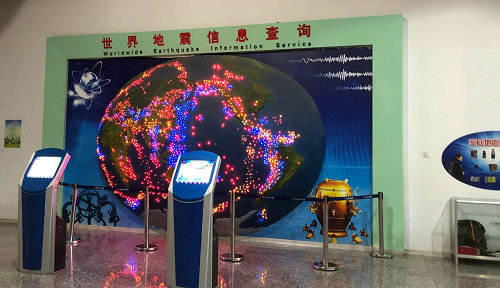 我館面向幼兒教師開展地震逃生技能培訓(xùn)