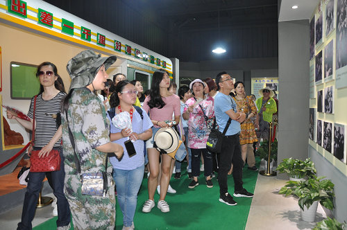 南京科技館在溧水大金山國(guó)防園開展工會(huì)活動(dòng)