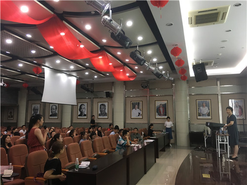 南京科普教育基地應(yīng)用協(xié)會(huì)舉辦“科學(xué)課程的編制”專題培訓(xùn)會(huì)