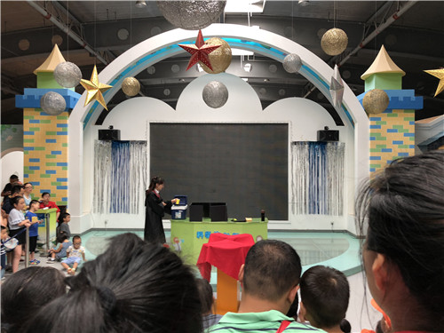 盛夏時分，科學(xué)實(shí)驗(yàn)秀《光影魔術(shù)師》火熱來襲