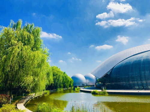 來科技館“看海賞月”歡度中秋