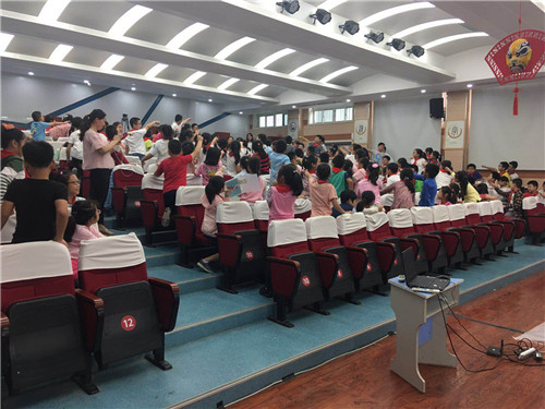 南京科技館科學實驗秀《勇敢者游戲》走進百家湖小學