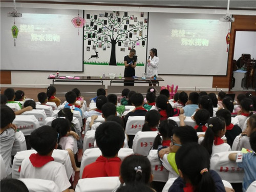 南京科技館科學實驗秀《勇敢者游戲》走進百家湖小學