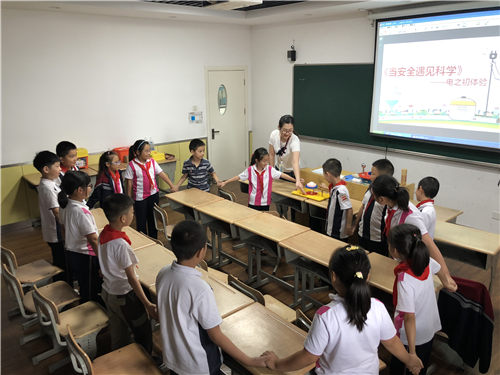 南京科技館在第四屆科普?qǐng)鲳^科學(xué)教育項(xiàng)目展評(píng)中榮獲佳績(jī)