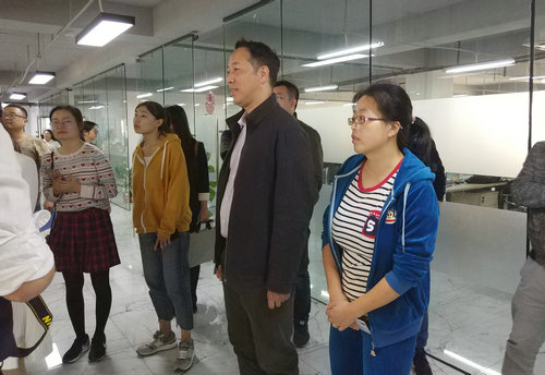 我館參加雨花臺(tái)區(qū)科普教育基地座談會(huì)