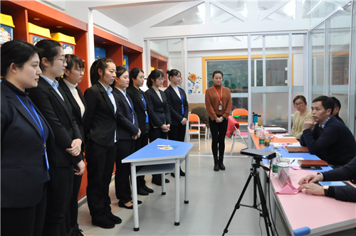 我館星級科技輔導(dǎo)員評定答辯會圓滿結(jié)束