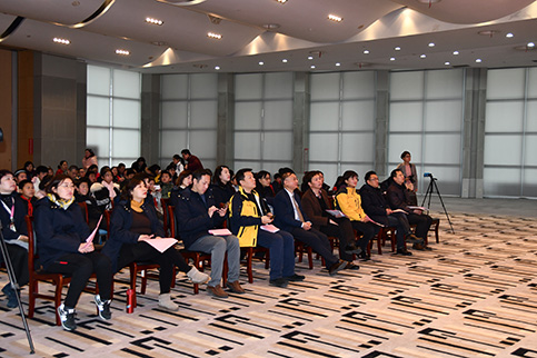 “我們的40年圖片展”昨日在南京科技館成功開幕！