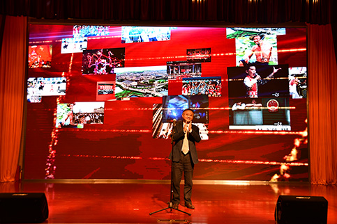 “我們的40年圖片展”昨日在南京科技館成功開幕！