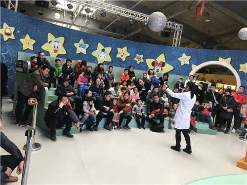 玩轉(zhuǎn)科學課帶你探究液體的神奇“膜力”