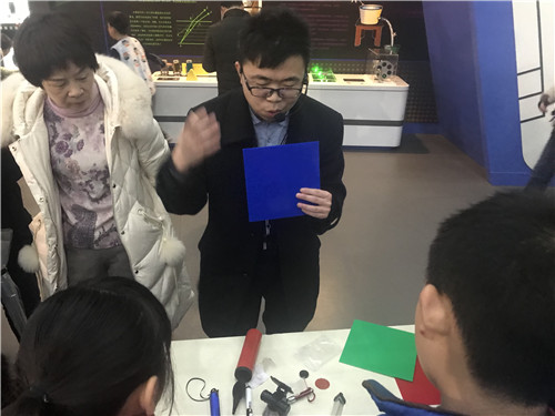 我館科技輔導(dǎo)員赴合肥科技館跟崗學(xué)習(xí)