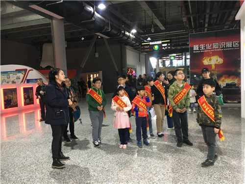 南京科技館科普傳播小使者清明假期培訓(xùn)忙