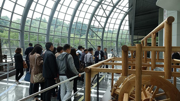 市級機(jī)關(guān)干部參觀南京科技館中國古代科技展