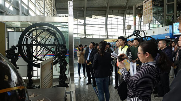 市級機(jī)關(guān)干部參觀南京科技館中國古代科技展