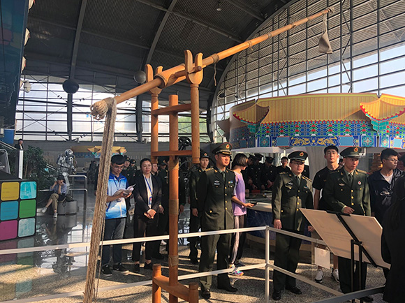 解放軍東部戰(zhàn)區(qū)陸軍某部官兵來我館參觀古代科技展