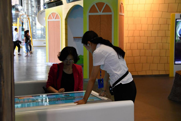 新展區(qū)開放 南京科技館迎來多批科普場館考察團