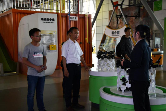 新展區(qū)開放 南京科技館迎來多批科普場館考察團