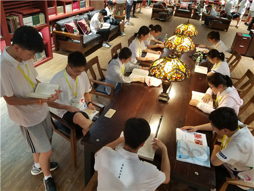 我市高中生參加2019年全國高?？茖W營活動