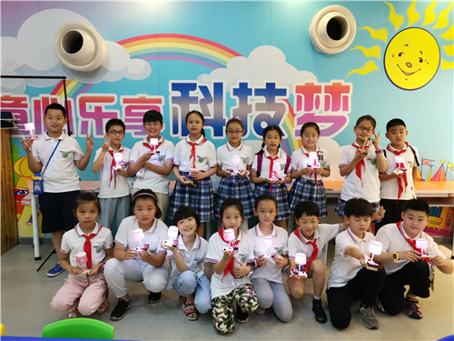 南京科技館“館校合作”項目暑期再掀熱潮