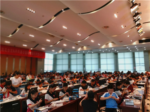 南京科技館“館校合作”項目暑期再掀熱潮