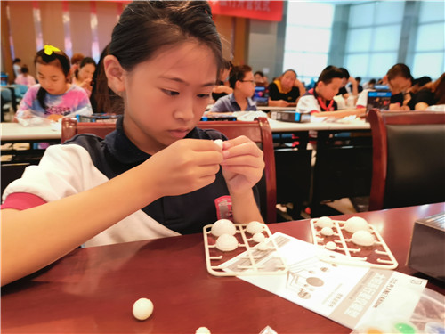 南京科技館“館校合作”項目暑期再掀熱潮