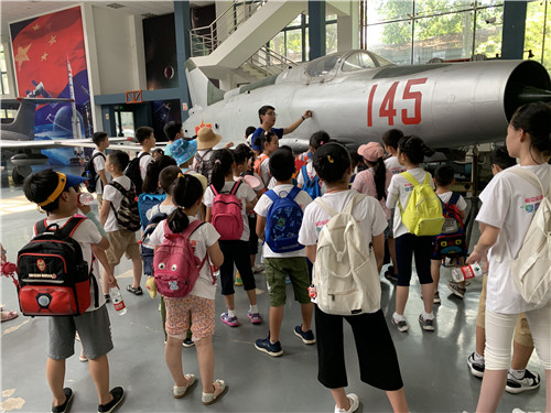 南京科技館“夏季科普探索趣夏令營(yíng)”圓滿收官