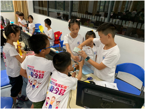 南京科技館“夏季科普探索趣夏令營(yíng)”圓滿收官