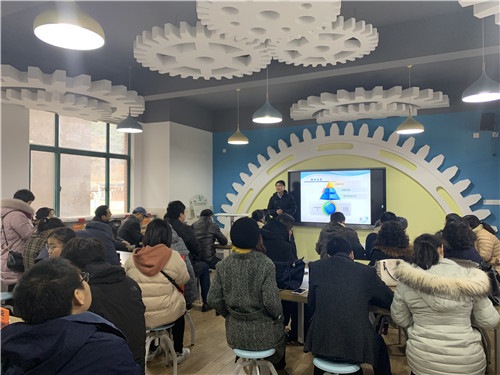 2019年第二期青少年科技創(chuàng)新大賽培訓班成功舉辦