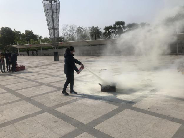 我館組織開展反恐怖襲擊演練和消防疏散演練