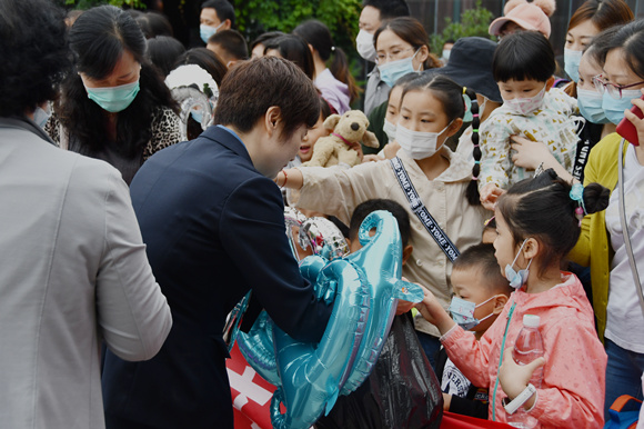 感恩回饋逆行者 愛心禮送兒童節(jié)