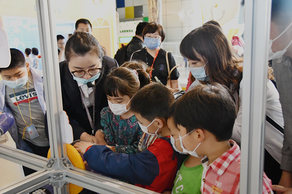 感恩回饋逆行者 愛心禮送兒童節(jié)